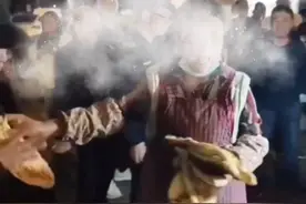 市容还是市苦？昆山市煎饼摊大娘事件：城市的冷漠，我们的无奈！图片