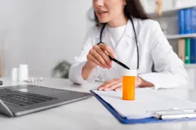 为什么小诊所开的药能好那么快？网友高赞回答太真实了！图片