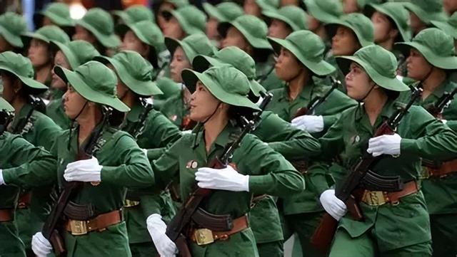 宣布稀土出口管制，又派军舰穿越台海，越南真想取代中国？