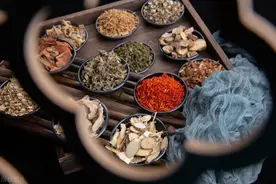 中医巧治股骨头坏死，一个方子，活血补肾，安全又可靠图片