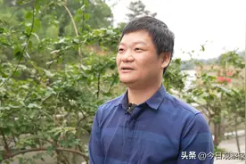 暖心！梅大高速塌方，司机救援接力，高德的AI播报功能建议打开！图片