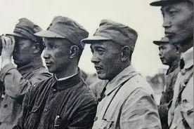 解放战争有人拥兵百万，为何没出现军阀割据？毛主席早已安排妥当图片