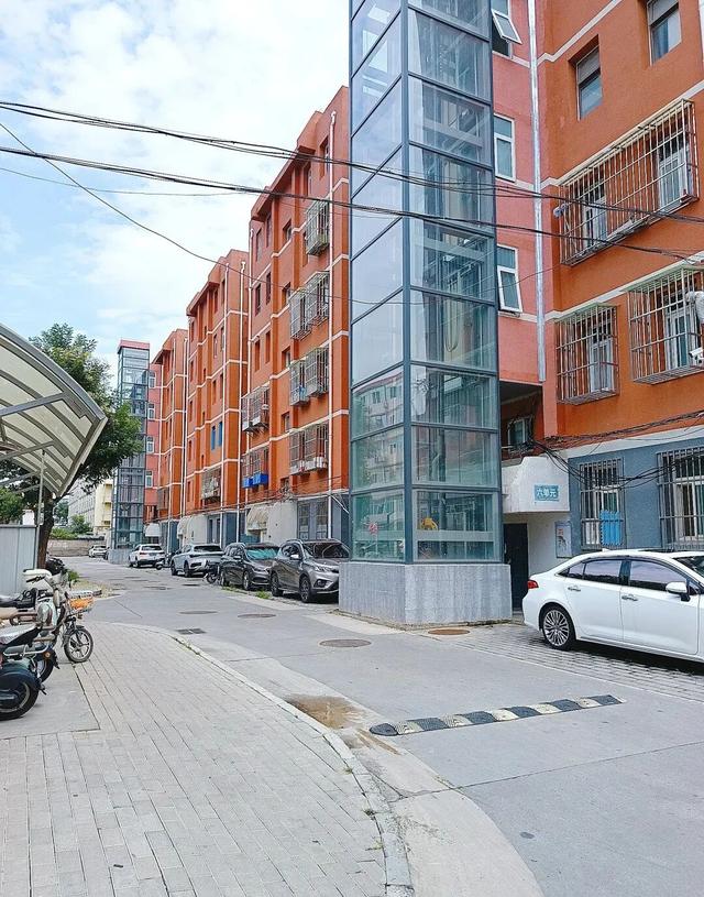 拆迁全面叫停？满24年房龄的老小区，一律按新规处理！业主迎利好