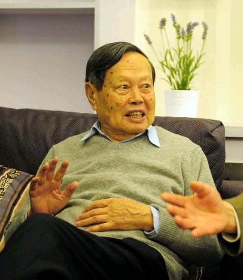 103岁物理学泰斗杨振宁在北京与世长辞