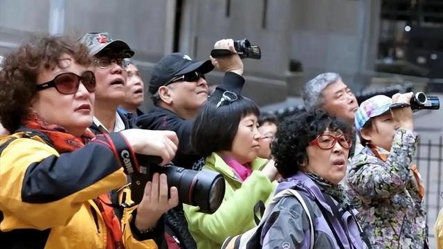 继德国之后，英国也开始贴出“中文标语”？中国游客：不能够接受