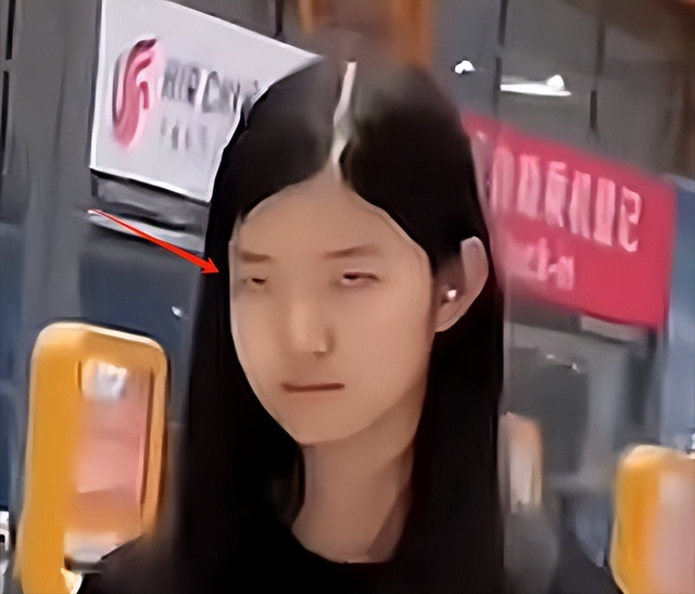 汪峰带4个儿女回国，落地不到48小时，恶心的一幕出现了