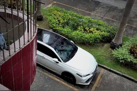 丰田亚洲龙双擎深度解析：为啥说它是20万级家用车“六边形战士”图片