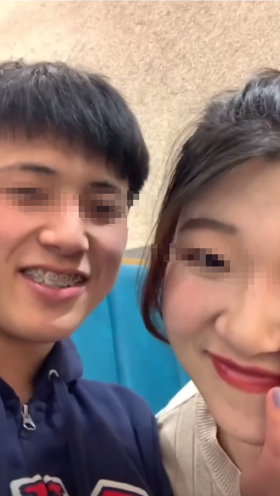 接退伍男友遭全网劝分后：视频已删，男方账号被扒，细节暴露问题