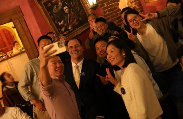 上海迪士尼举办年度庆典致谢演职人员,与“魔法守护者”共启童话新篇章