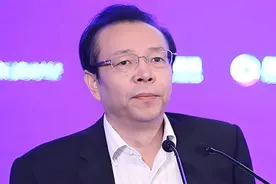 国企一把手被判死刑，从寒门状元到金融第一贪，腐化过程让人唏嘘图片