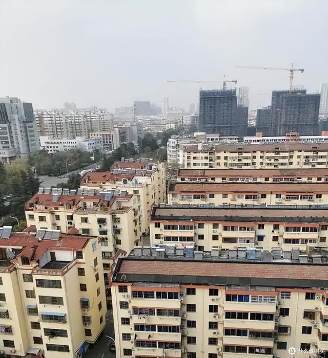 李嘉诚预言已应验？若无意外，2026年楼市或将面临3大转变！