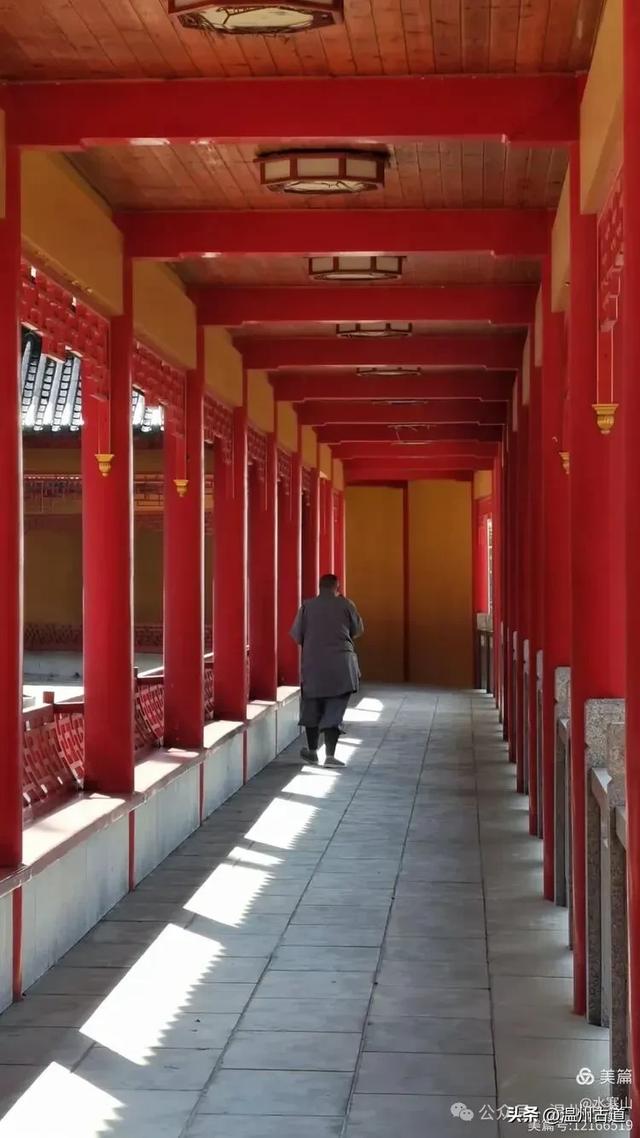 被誉为“江南小布达拉宫”!探秘浙江最大最土豪的寺院!