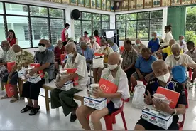 中泰月圆之日，养老院里的泪水与笑声....图片