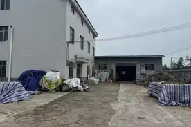 岳阳一民房变加工厂遭投诉！回应：已被查封，将督促尽快搬离图片