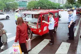 赣州章贡区重拳整治“喊客拉客”等交通乱象图片