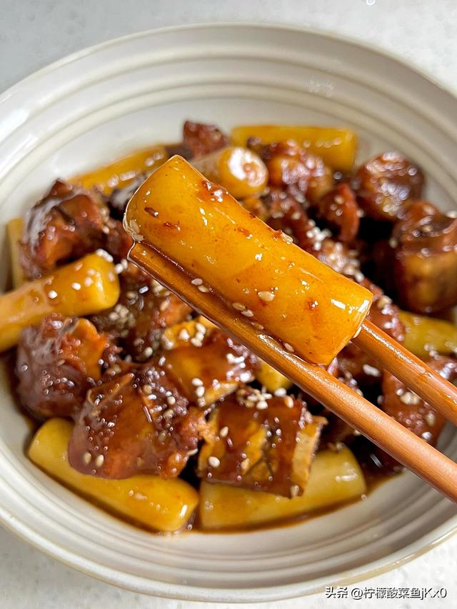 吃一斤它等于吃10只鸡，一降血脂、二降血糖、三降胆固醇，别不懂