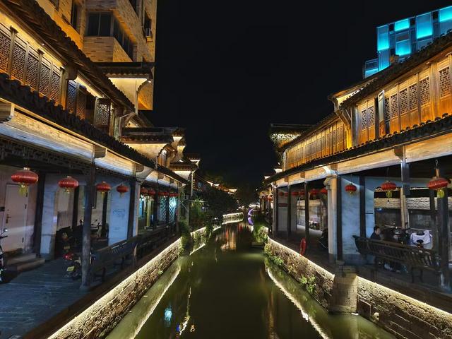 湖州古镇很世俗，也很江南