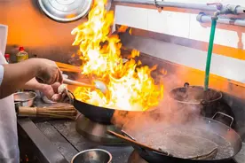 为啥只有中国炒菜，欧美人没有？美国记者：中国菜很无趣！图片