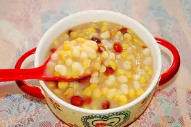 大碴子粥的做法，记住1个窍门3个配方，喷喷香，饱腹润肠还养颜图片