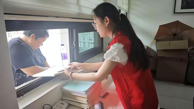 国庆我在岗｜周恩来纪念地“最美守护者”绘就假日风景线