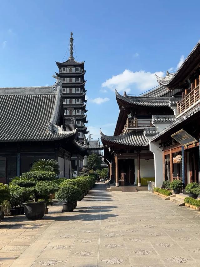 上海最美的寺庙之一,有800年历史却游客稀少!