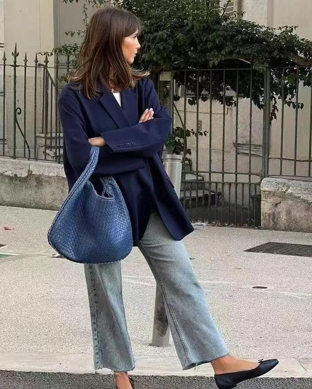 秋冬穿藏蓝色：真的很高级