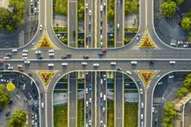 成都17条公交道配套标志标线更新 即日起按新规通行！图片