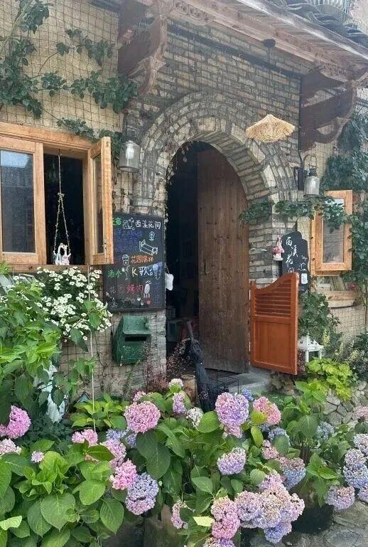 高铁直达，中国最安逸的6座城市，心累了，就去小住三五天！