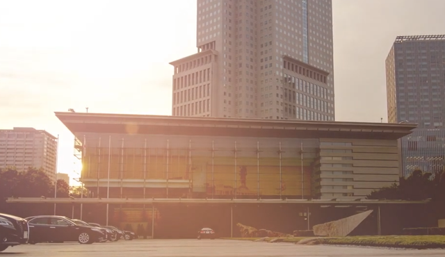 聪明的日本人开始找退路了，高市早苗还在绝路上狂奔