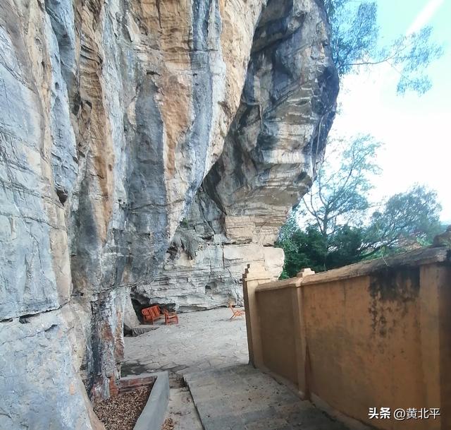 昆仑关战役在兴宁区与宾阳县交界进行，指挥部却在来宾市的山洞里