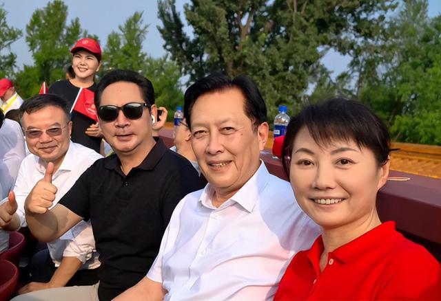 九三阅兵结束1天，唐国强躺枪，张凯丽翻车，甄子丹打脸李连杰