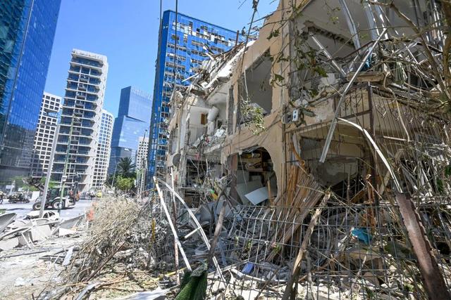 炸核设施、锁死石油！特朗普极限施压！伊朗这回真的被逼到墙角？