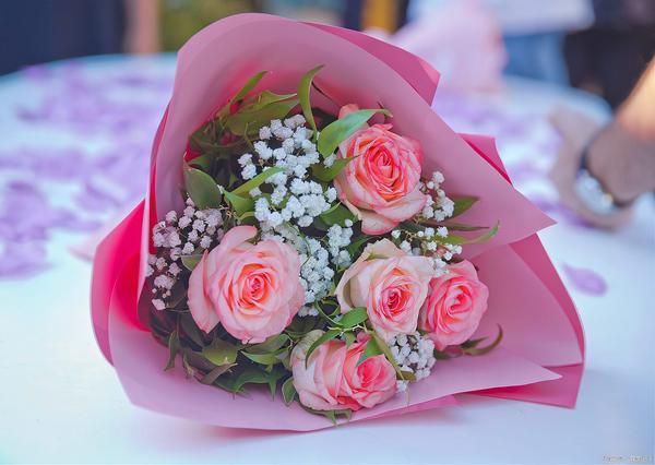 标题：恋爱各阶段沟通攻略，打造甜蜜爱情的秘密武器