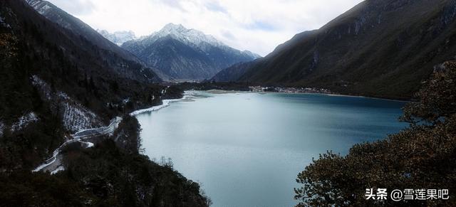 这里是林芝的第一个国家5A，是林芝的绿松石宝藏
