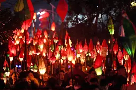 四川南充:古老神秘“蛴蟆节”万人祈福 场面壮观图片