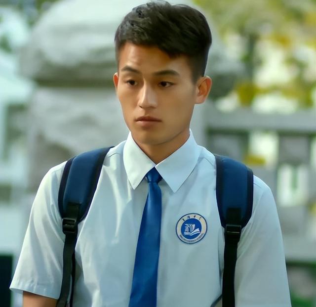 官媒亲宣，欧豪、杨紫同时传来喜讯，网友恭喜：终于等到这一天