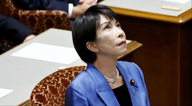 硬扛中国38天，高市被迫改口，存亡危机不适用中国，反噬美国？