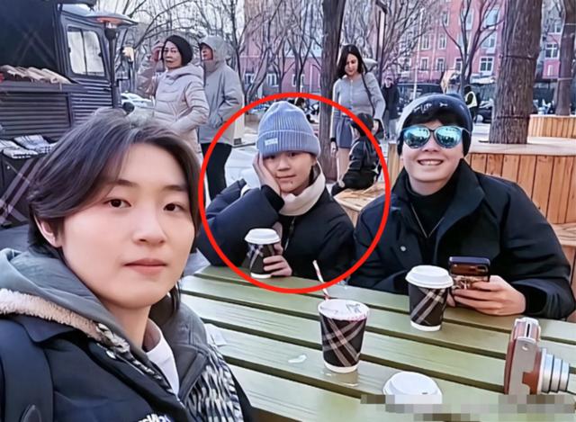 全红婵归队了！她变化真大，身材高挑颜值抢眼，留了长发气场强大