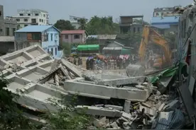 缅甸7.9级地震地表位移画面首曝光，地面向相反方向错开仿佛从中被撕裂图片