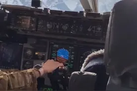 美军向中国网友“泄密”！从C-17到航母都能拍，有美国人高喊投降图片