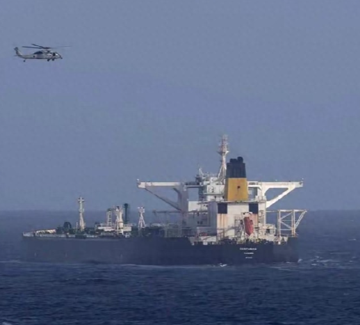 不到24小时，美国扣第3艘油轮，但碰上刺头，双方爆发海上追逐战