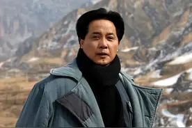 演员王霙因病去世，享年66岁，曾多次饰演中青年毛泽东图片