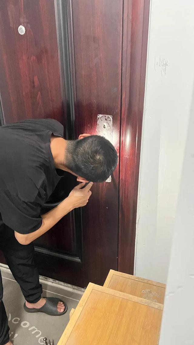 我把机械锁换成指纹锁，终于摆脱了钥匙噩梦！这些区别太真实！