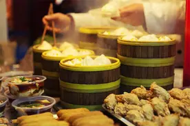 美国女网友被中国一日三餐震惊了！中国人竟然吃的比美国人还好？图片