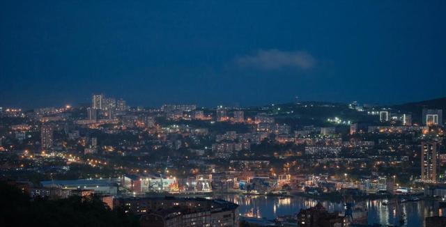 在海参崴生活两个月后，必须曝光这个，被美化的残酷现实