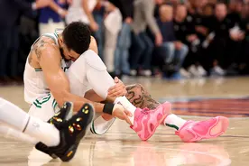 右脚跟腱断裂！绿军官宣塔图姆已接受修复手术 预计9-12个月康复图片