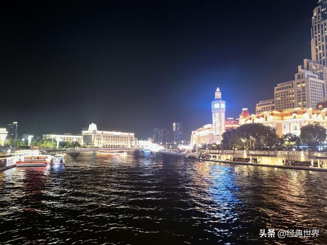 夜幕下的海河