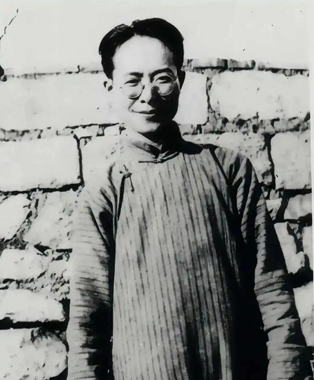 来到了高邮的汪曾祺纪念馆：这里不是遥远的“汪老”，是“老汪”