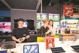 【深圳特区报】深圳加力支持消费品以旧换新政策“满月” 拉动汽车家电销售超百亿元图片