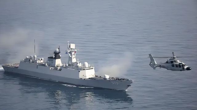 越南继续搞事情？出稀土新规后	，越军舰穿台海，对华示威对美示好